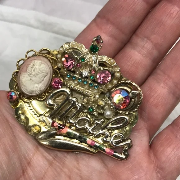 Rare vintage gold tone MOTHER brooch pin with rhinestones cameo crystals wow!
